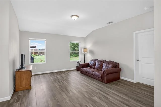 Photo of 901 E 3rd Street