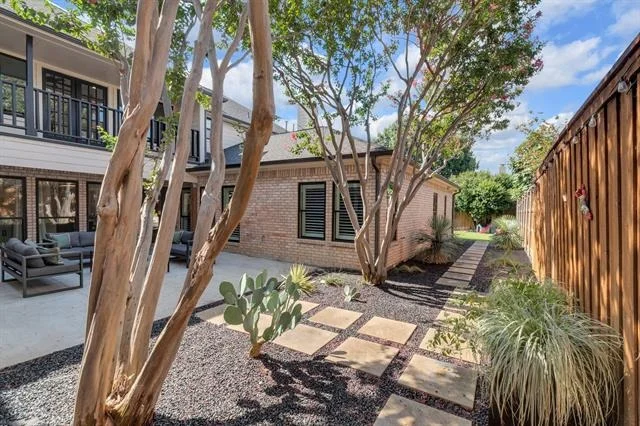Photo of 1725 Simsbury Drive