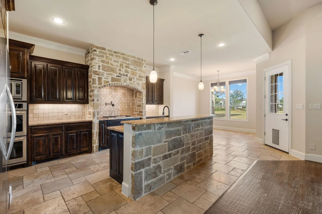 Photo of 5001 White Pine Drive