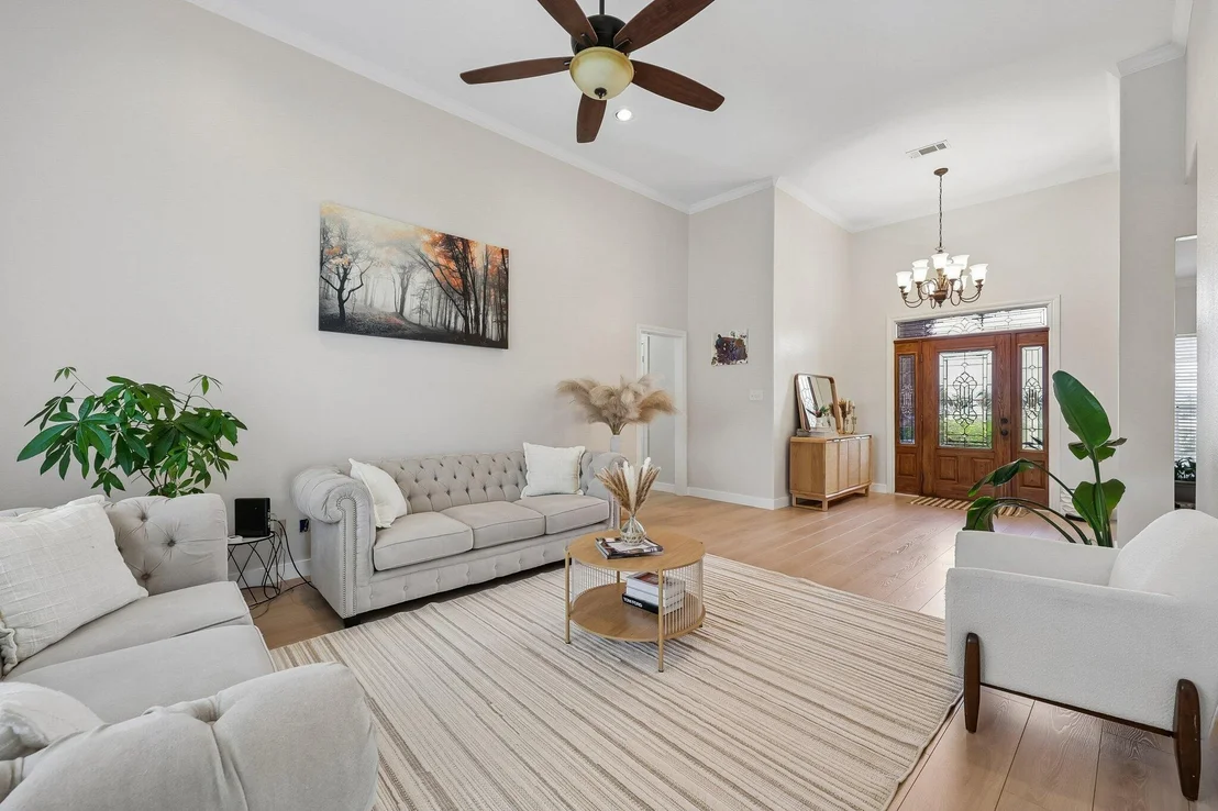 Photo of 15144 Delaney Lane