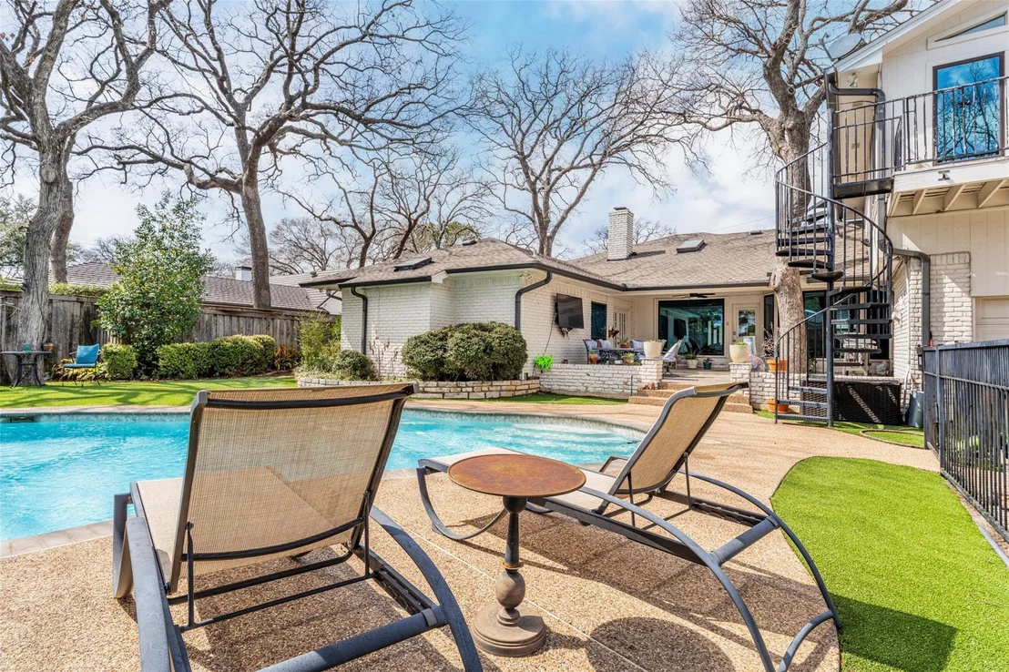 Photo of 1509 Riverview Drive