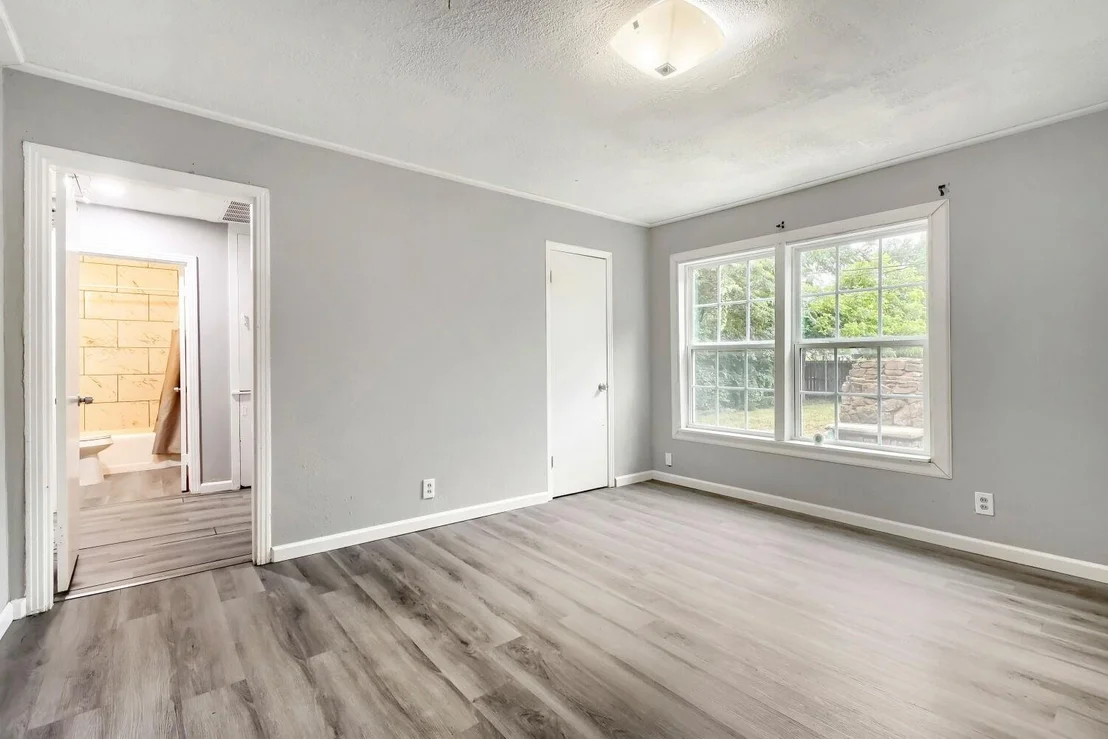 Photo of 1420 Bennett Drive