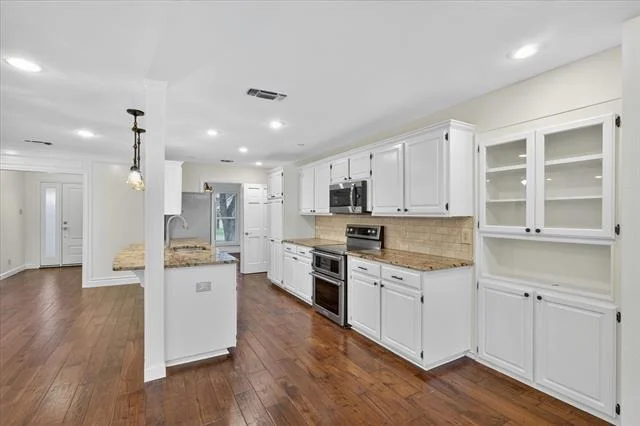 Photo of 2101 Brentgate Drive