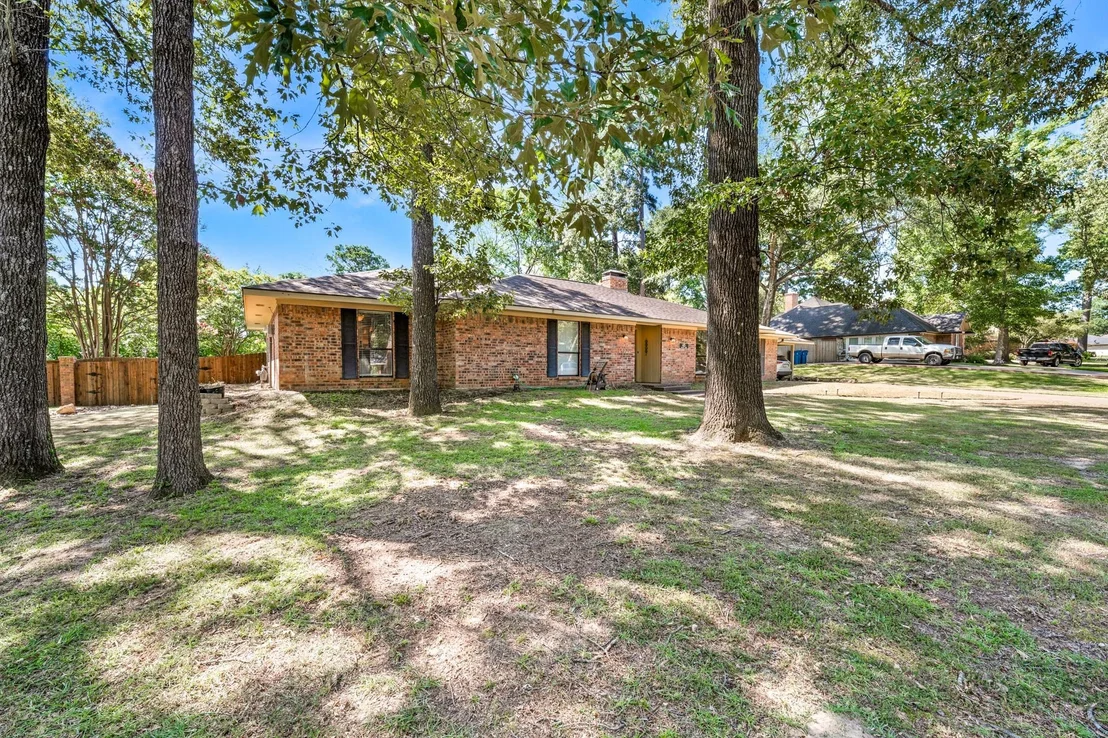 Photo of 415 Nathan Drive