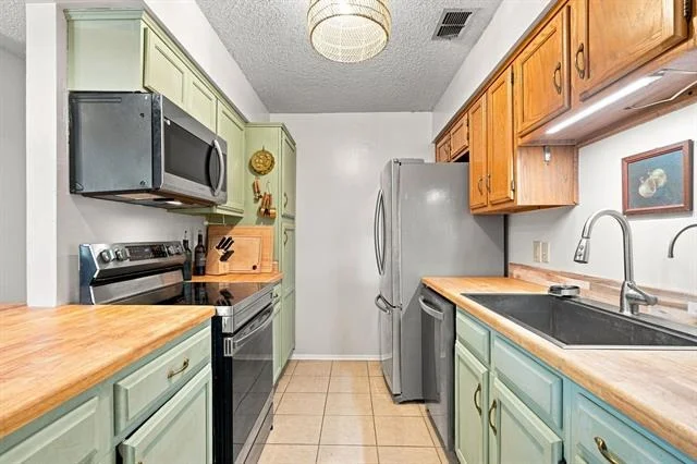 Photo of 749 Chanticleers Lane