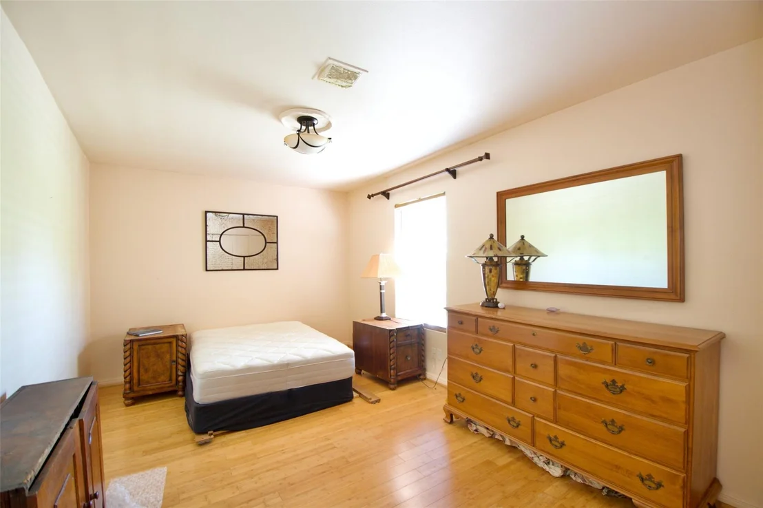 Photo of 819 Pecan Street