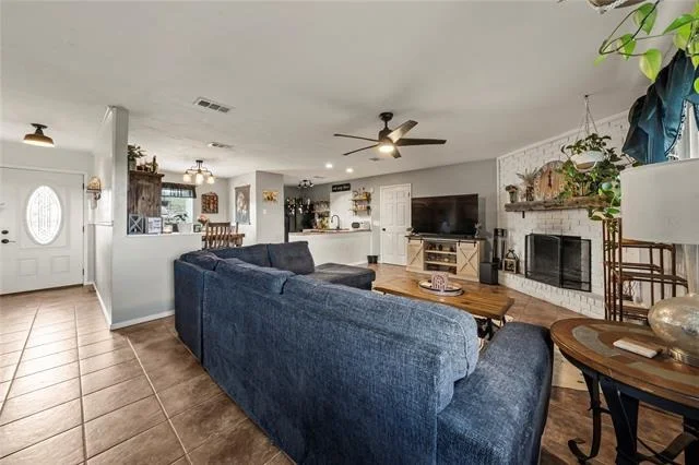 Photo of 837 W 3rd Street