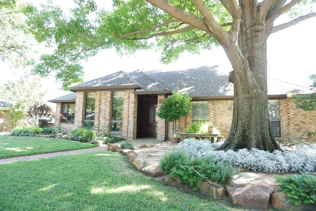 Photo of 715 Clayton Circle