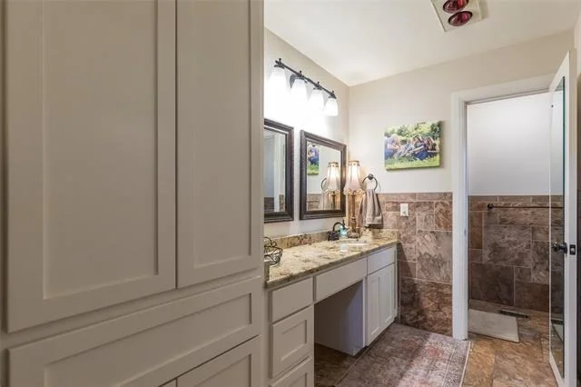 Photo of 1533 Elmwood Drive