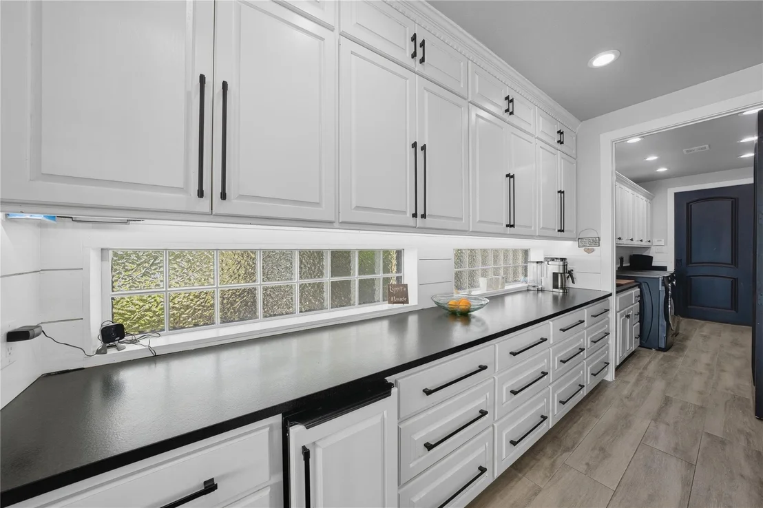 Photo of 1617 Maple Drive