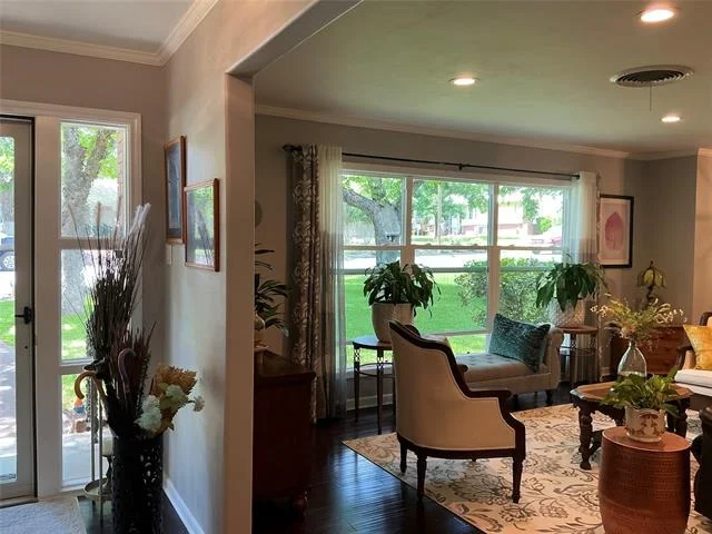 Photo of 900 N Elm Street