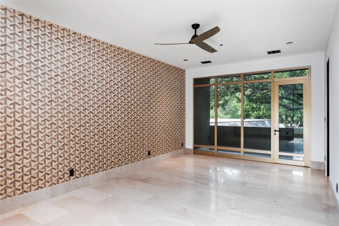 Photo of 10920 Strait Lane