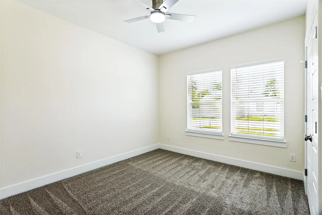 Photo of 901 E Devitt Street
