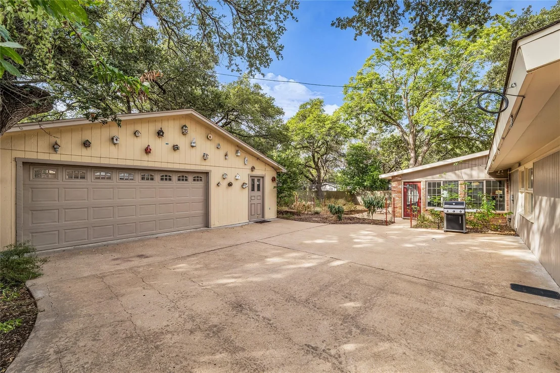 Photo of 2112 Gregory Lane