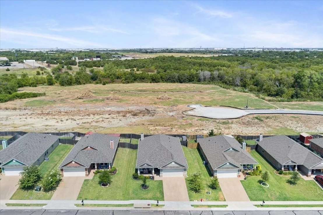 Photo of 2518 Yoder Lane