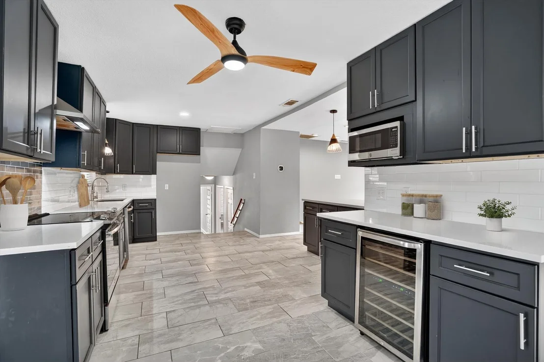 Photo of 6609 Genoa Road
