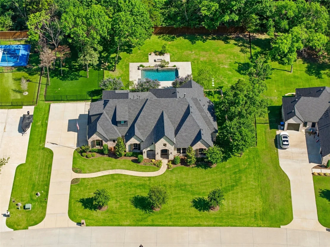 Photo of 1019 Country Way