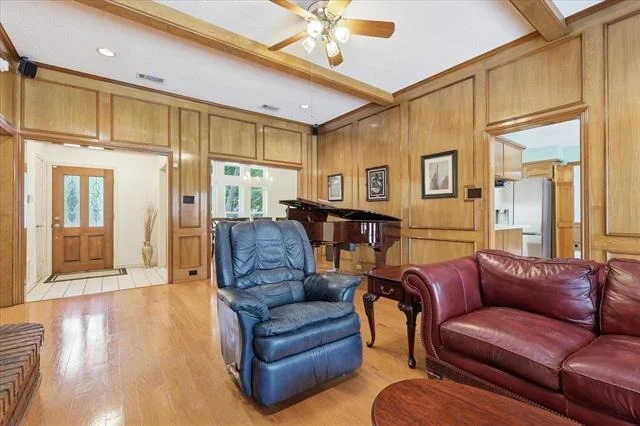 Photo of 732 Meadowlark Lane