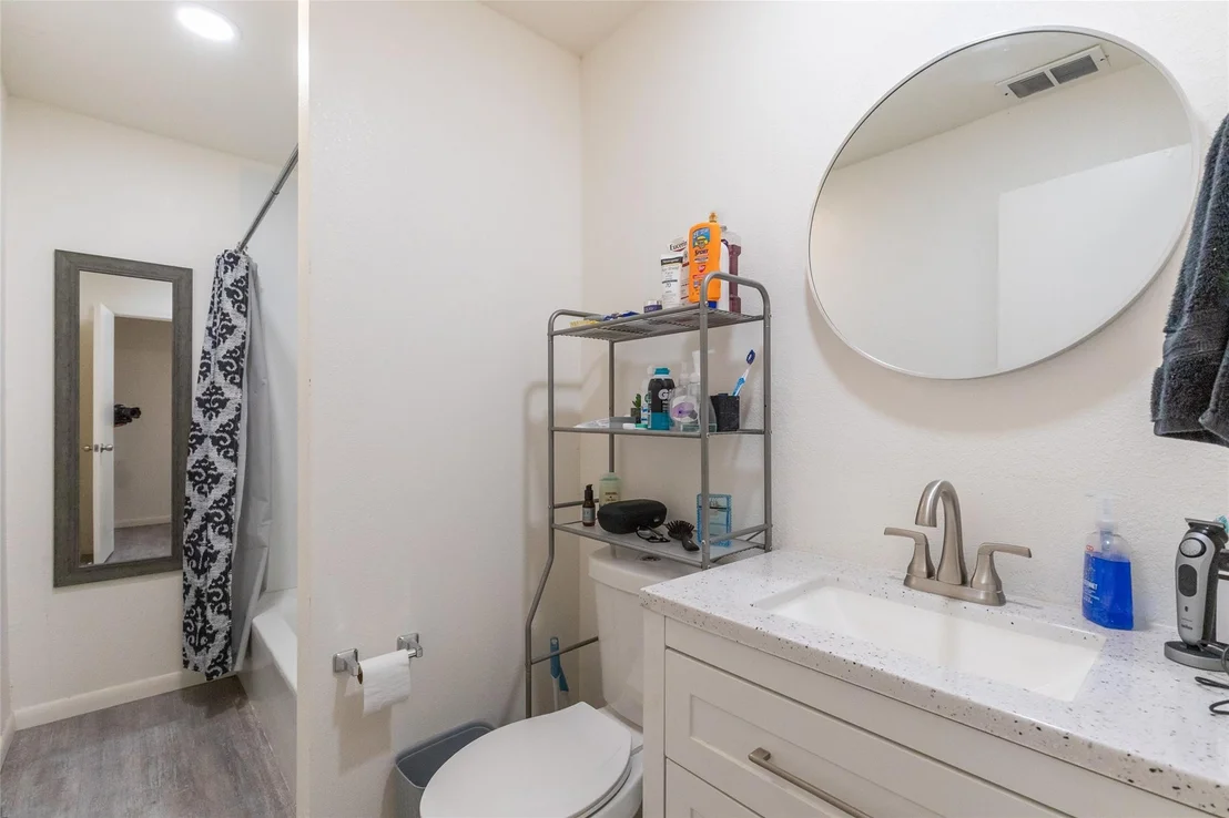 Photo of 2218 N Mockingbird