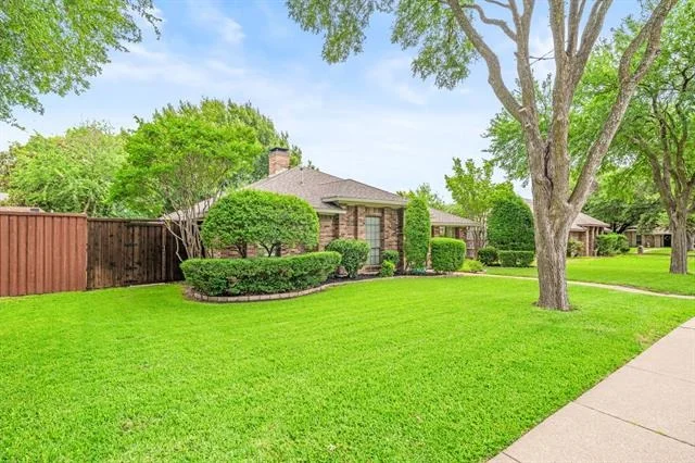 Photo of 4405 Avonshire Lane