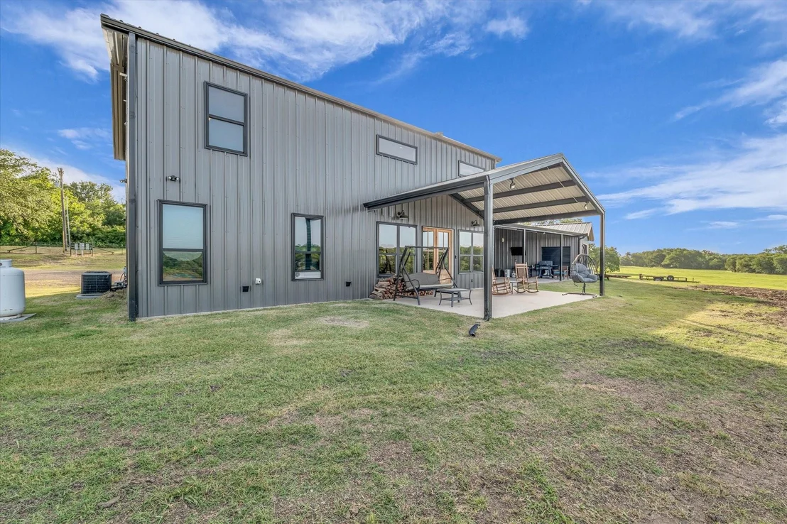 Photo of 350 County Road 494 S