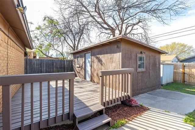 Photo of 5250 Burbank Drive