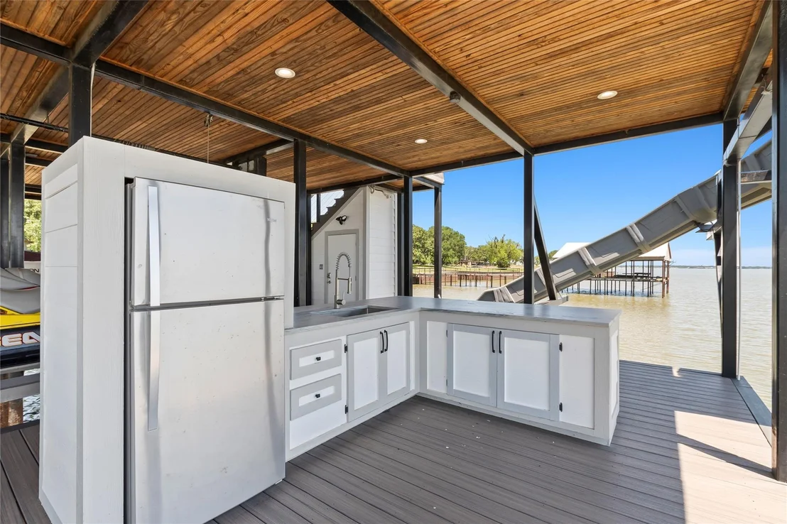 Photo of 1301 Oak Hill Drive