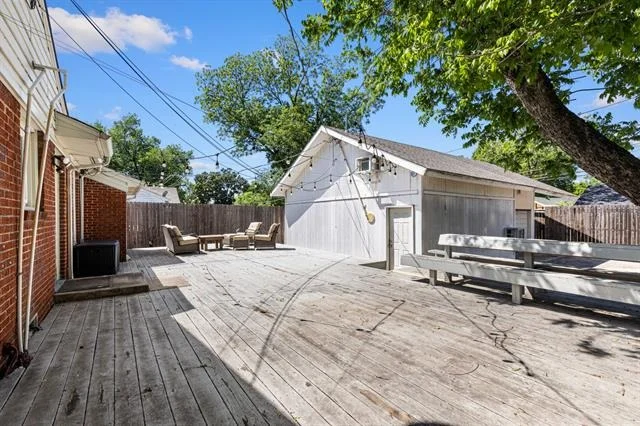 Photo of 2427 Centerville Road