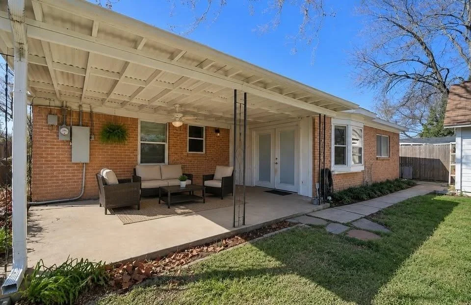 Photo of 1914 Del Oak Drive