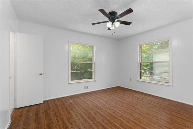 Photo of 1409 Lawrence Drive