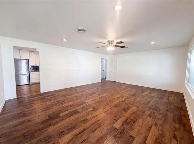 Photo of 832 Central Drive