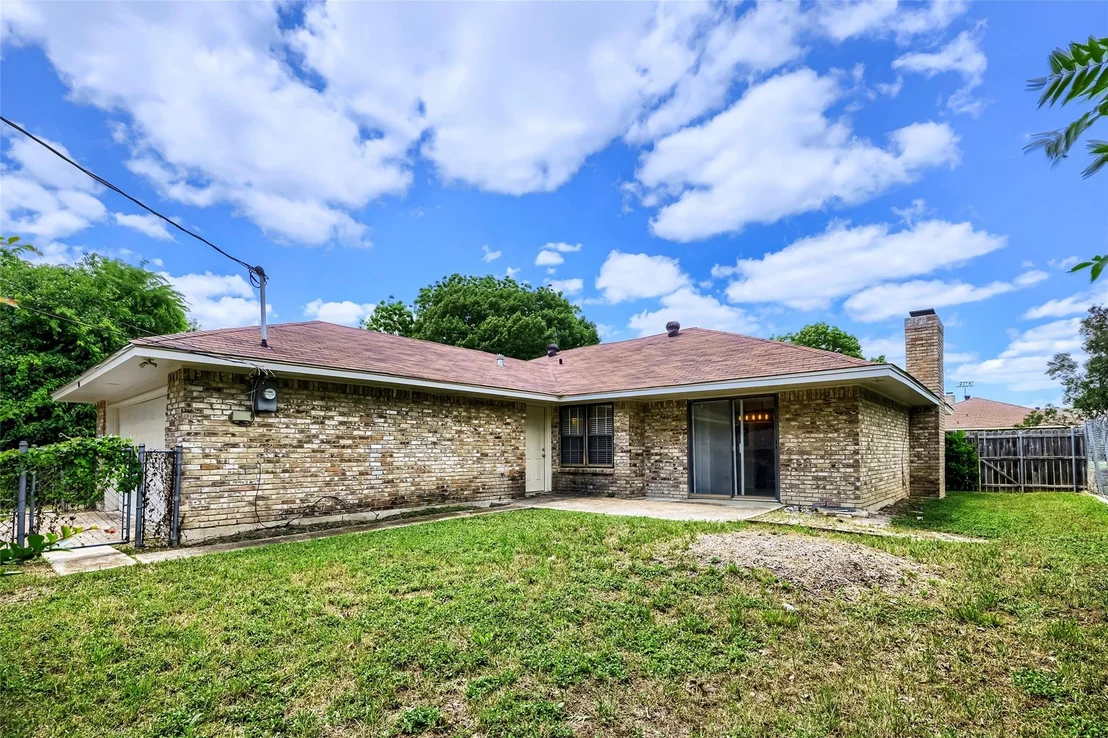 Photo of 814 Oakbluff Drive