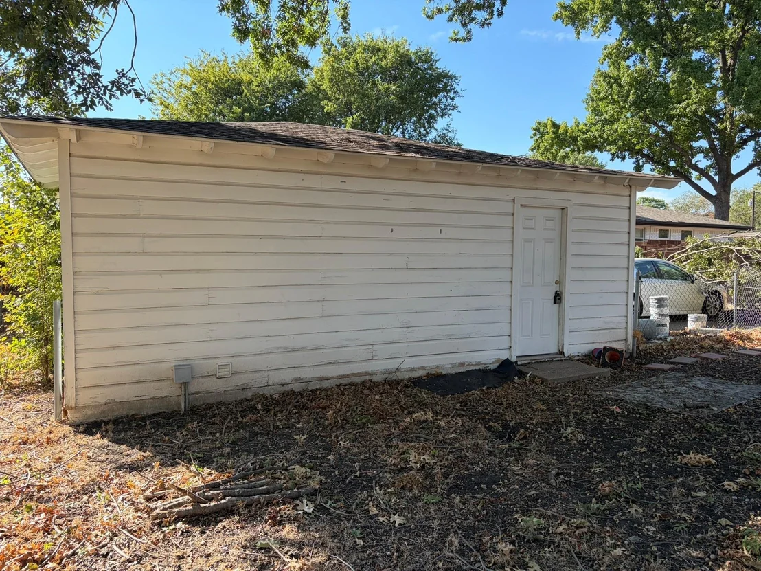 Photo of 2330 Mockingbird Lane
