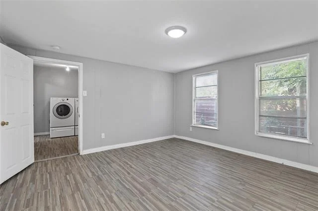 Photo of 2821 Gladstone Drive