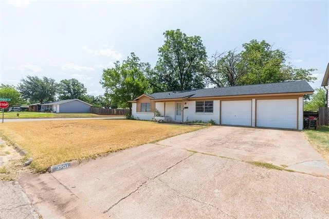 Photo of 3901 Laurel Drive