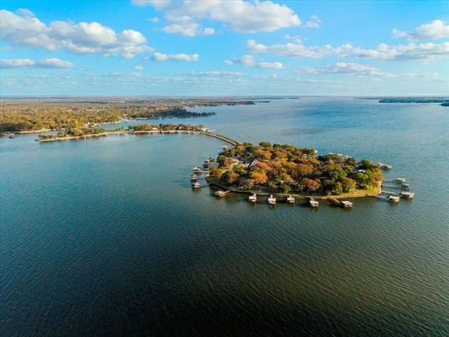 Photo of 656 Enchanted Isles Drive