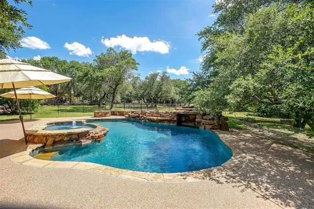 Photo of 9549 Dickson Road