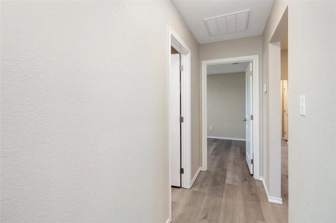 Photo of 807 Bella Blvd Street