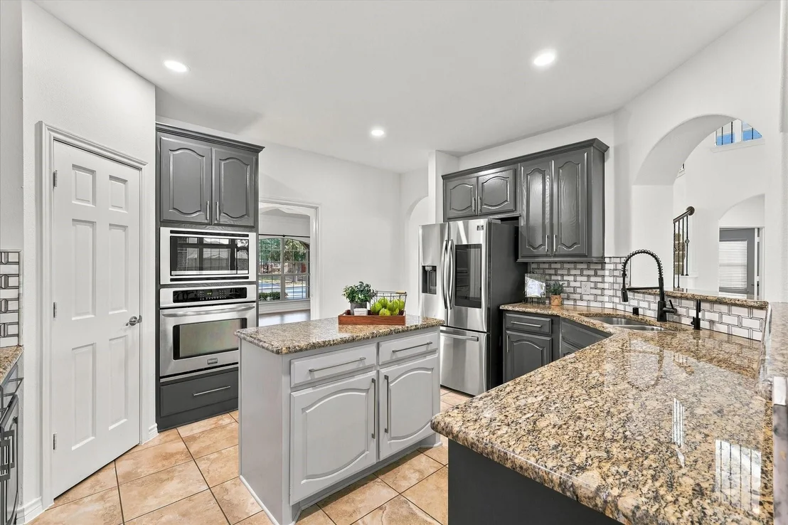 Photo of 1329 Bateman Lane