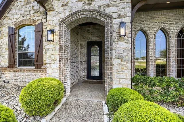 Photo of 1501 Willow Tree Drive