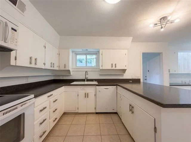 Photo of 509 Robinhood Drive