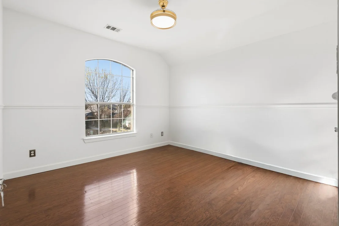 Photo of 2409 Eisenhower Drive