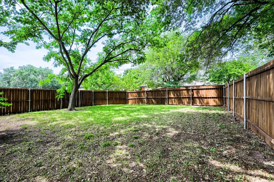 Photo of 937 Birchwood Drive