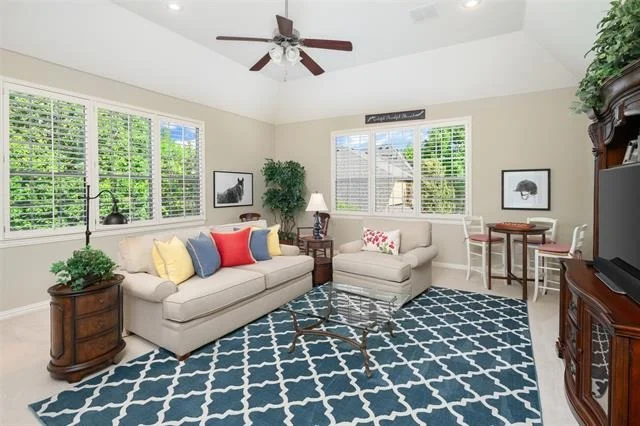 Photo of 901 Crestmoor Drive