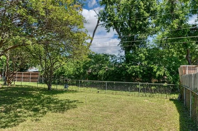 Photo of 2530 Robin Lane