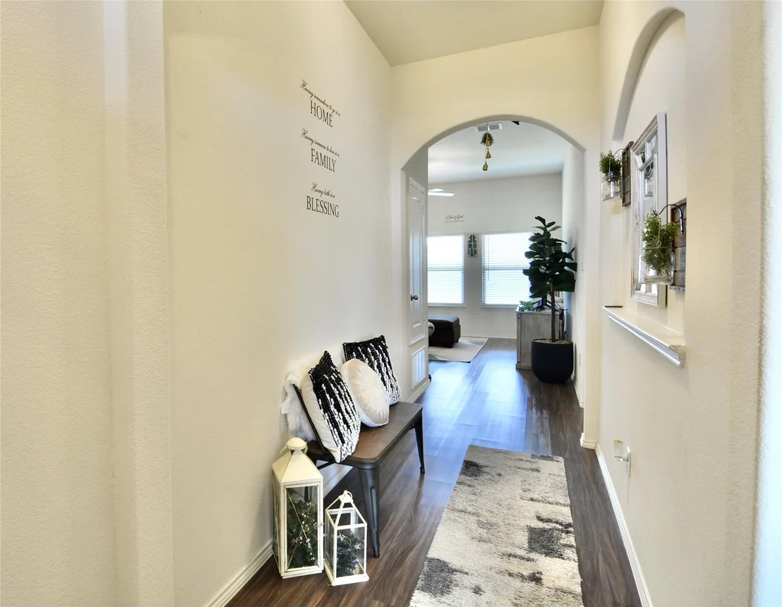 Photo of 465 Pollyann Trail