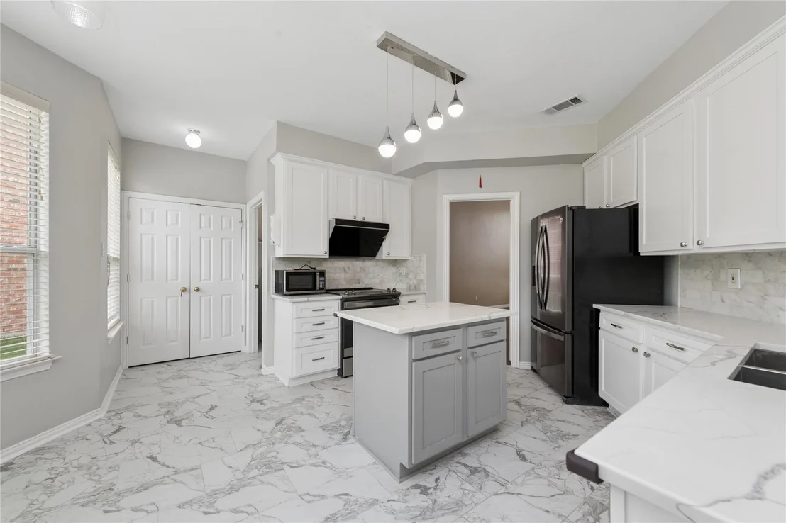 Photo of 937 Parker Drive