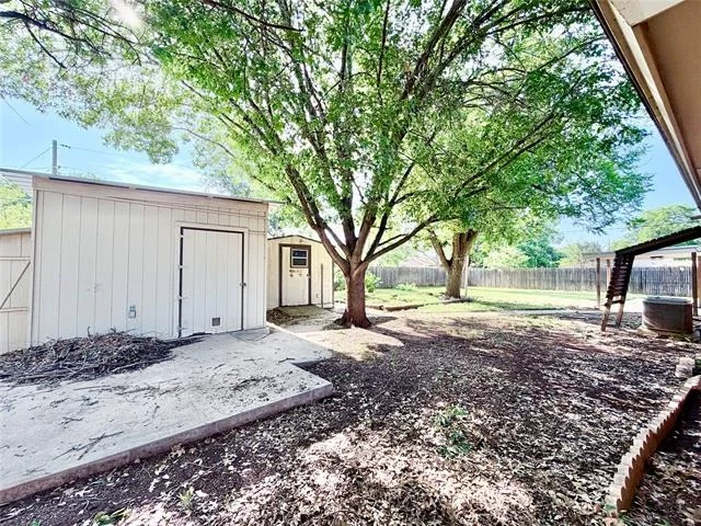 Photo of 1410 Westwood Drive