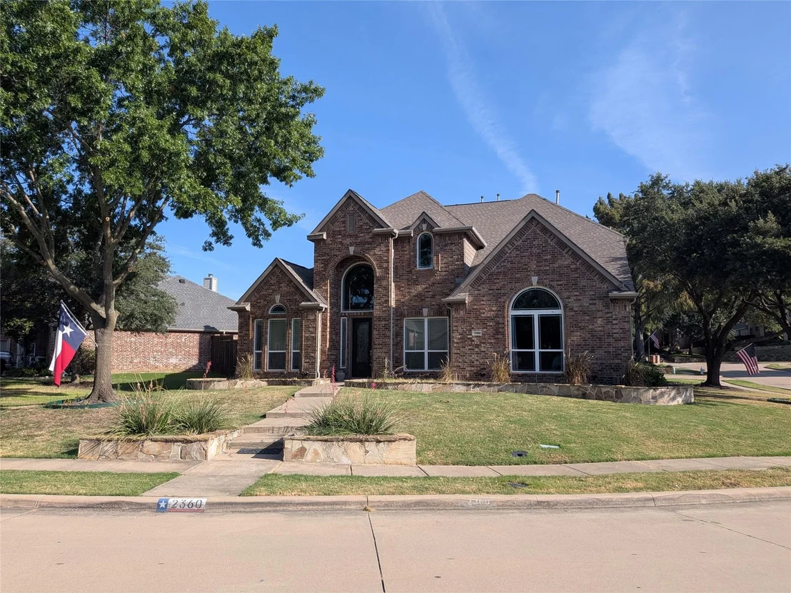 Photo of 2360 Lake Forest Drive