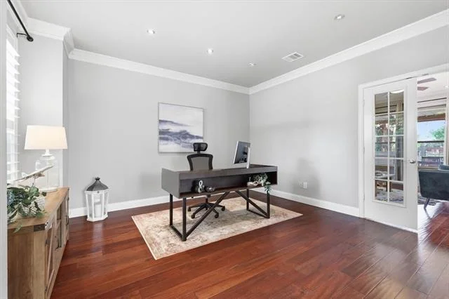 Photo of 1048 Basilwood Drive
